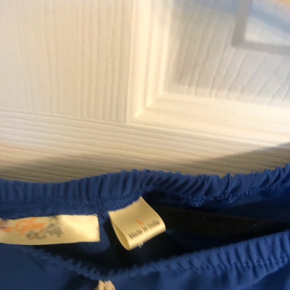 Halter top - Picture 2 of 4